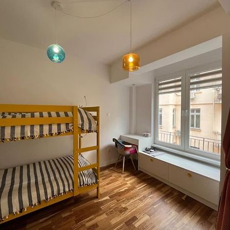 Family Friendly Downtown Apart Sofia Luaran gambar