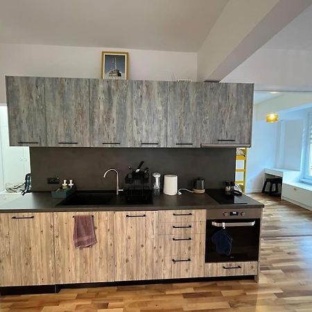Family Friendly Downtown Apart Sofia Luaran gambar