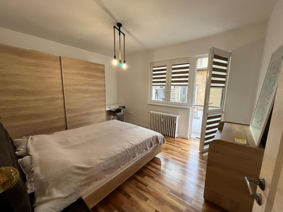 Family Friendly Downtown Apart Sofia Luaran gambar