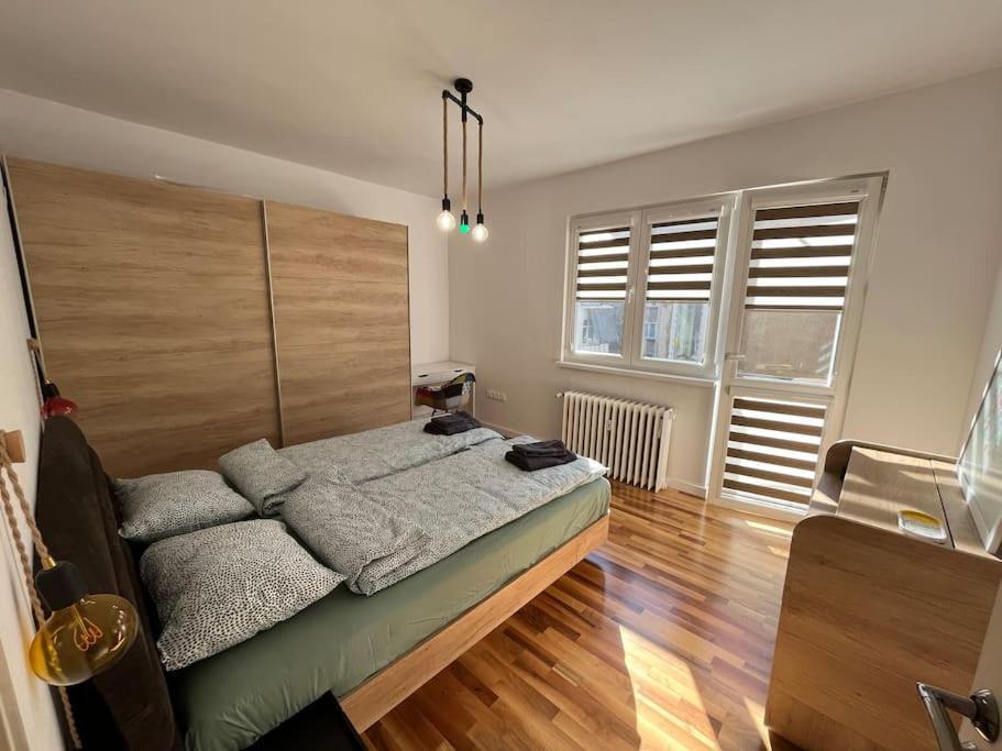 Family Friendly Downtown Apart Sofia Luaran gambar