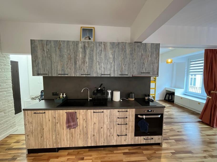 Family Friendly Downtown Apart Sofia Luaran gambar
