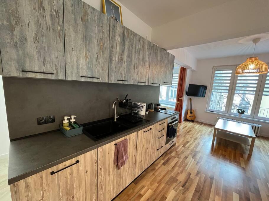 Family Friendly Downtown Apart Sofia Luaran gambar