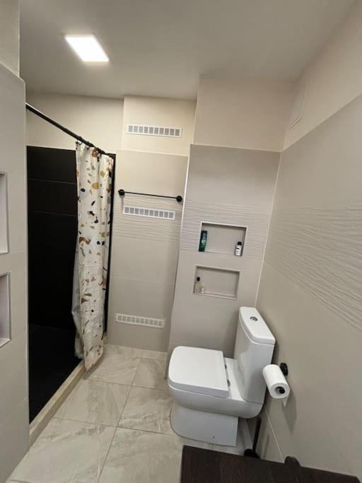Family Friendly Downtown Apart Sofia Luaran gambar